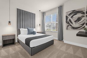 Upstay - Modern Family Townhouse w Private Pool