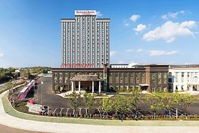 Ramada Plaza by Wyndham Ezhou Binjiang