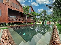 Isann Lodge Private Pool Villa