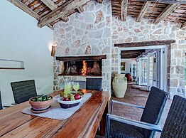 Stone House Anfitrite