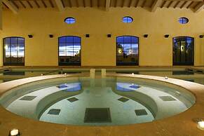 Holiday Flats With Golf, spa and Pool