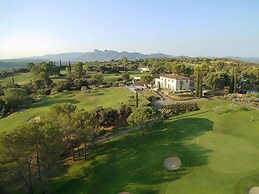 Holiday Flats With Golf, spa and Pool
