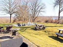 Welcoming Holiday Home With Terrace