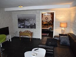 Bewitching Apartment With Garden and Terrace