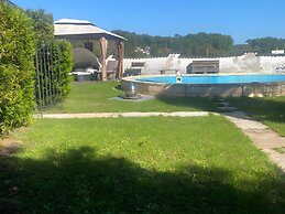 Bewitching Apartment With Garden and Terrace