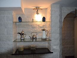 Bewitching Apartment With Garden and Terrace