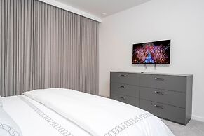 Brand NEW 12bedrooms 12bathroom At Paradiso Grande