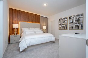 Brand NEW 12bedrooms 12bathroom At Paradiso Grande