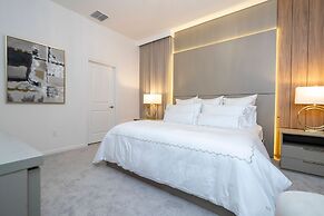 Brand NEW 12bedrooms 12bathroom At Paradiso Grande