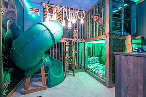 Brand NEW 12bedrooms 12bathroom At Paradiso Grande