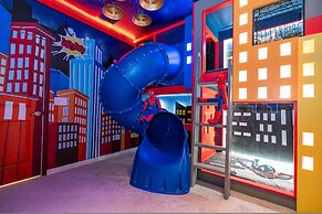 Brand NEW 12bedrooms 12bathroom At Paradiso Grande