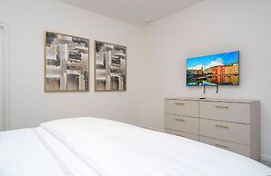 Brand NEW 12bedrooms 12bathroom At Paradiso Grande