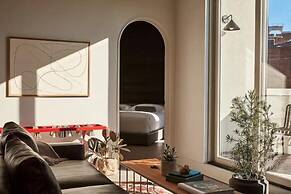 Archway Hotel & Residences