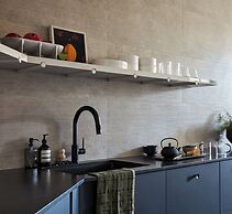 Archway Hotel & Residences