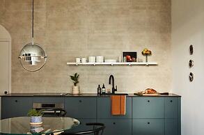 Archway Hotel & Residences