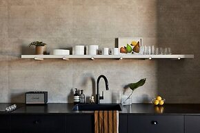 Archway Hotel & Residences