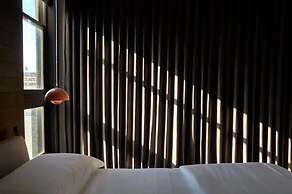 Archway Hotel & Residences