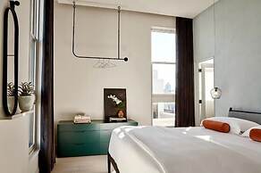 Archway Hotel & Residences