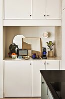 Archway Hotel & Residences