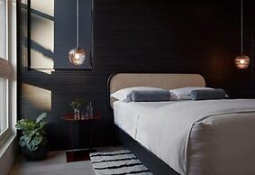 Archway Hotel & Residences