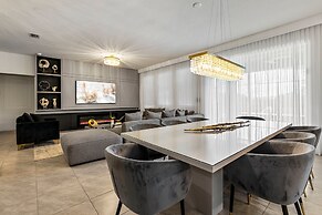 NEW 6bedrooms Pool At Solterra