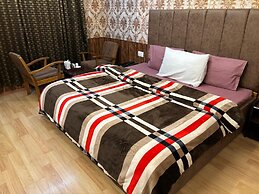 Hotel Golden Palm by Rattan's 1925