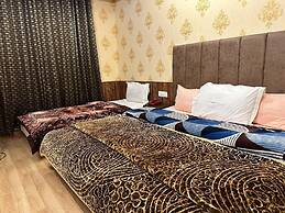 Hotel Golden Palm by Rattan's 1925