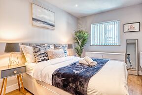 Stylish 2Bed 10 min to Centre Garden