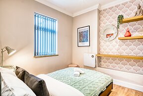 Stylish 2Bed 10 min to Centre Garden