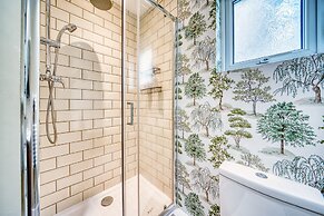 Stylish 2Bed 10 min to Centre Garden