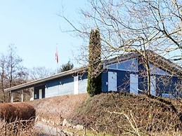 Pleasant Holiday Home Near the Beach