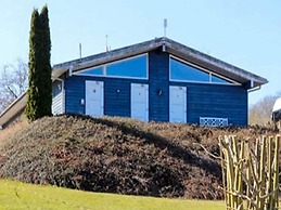 Pleasant Holiday Home Near the Beach