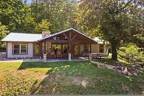 Private 15 Acres w Pond Hot Tub Game Room