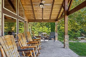 Private 15 Acres w Pond Hot Tub Game Room