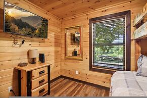 Private 15 Acres w Pond Hot Tub Game Room