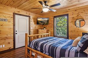 Private 15 Acres w Pond Hot Tub Game Room