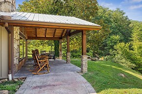 Private 15 Acres w Pond Hot Tub Game Room