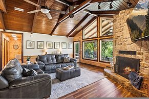 Private 15 Acres w Pond Hot Tub Game Room