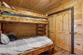 Private 15 Acres w Pond Hot Tub Game Room