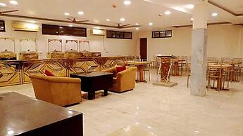 Deepak Hotel