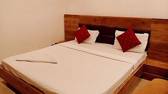 Deepak Hotel