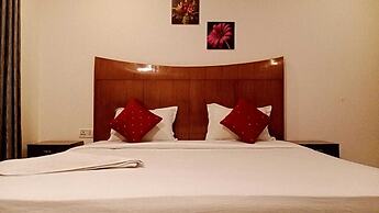 Deepak Hotel