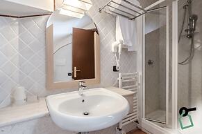 HOTIDAY Room Collection - Roma Cornelia