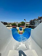 Aqua Marmara Hotel