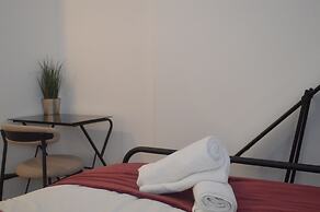 Harrow/sleeps10/privategarden/3br/freeparking/wifi