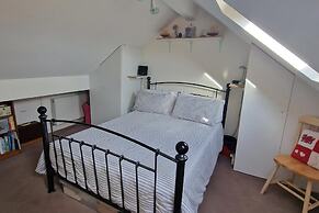 3 Bedroom - 1 Bathroom - Garden - Pet Friendly