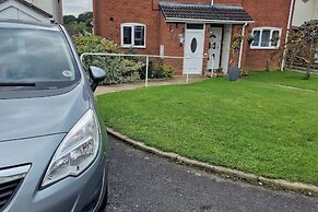 3 Bedroom - 1 Bathroom - Garden - Pet Friendly