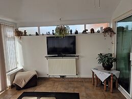 3 Bedroom - 1 Bathroom - Garden - Pet Friendly