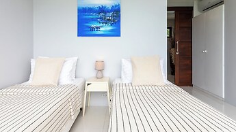 L'Esterel Villa - A Tropical Oasis