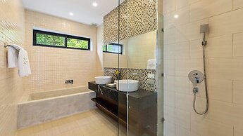 L'Esterel Villa - A Tropical Oasis